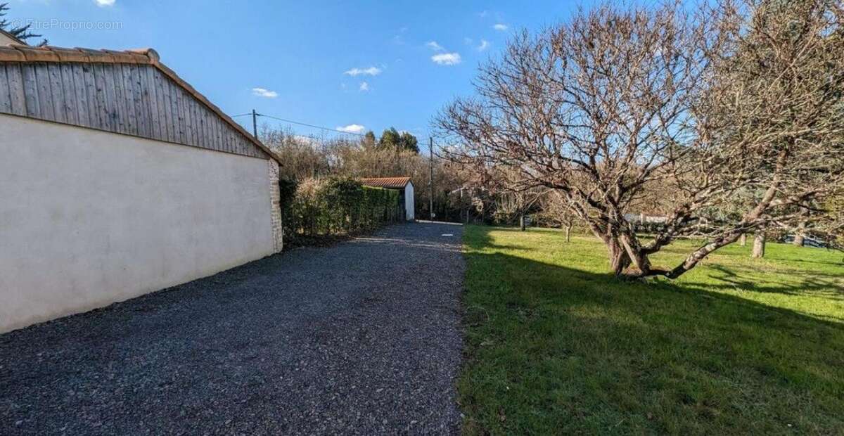 Photo 5 - Terrain à NIORT