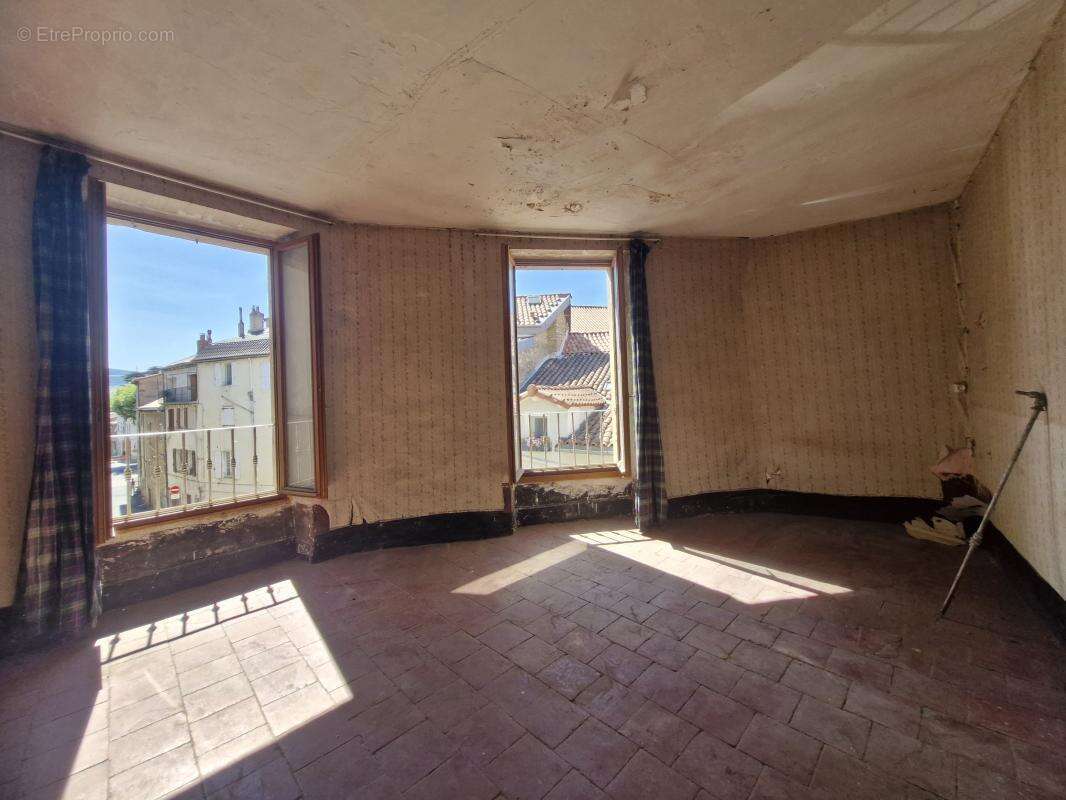 MILLAU centre-ville, lot de deux appartements de 30 m² chacun - photo 3