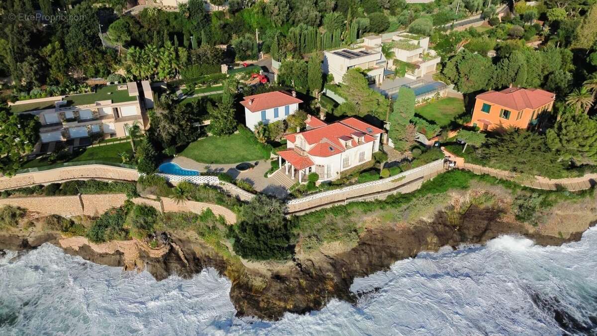 Villa à rénover dans un lieu prestigieux - photo 6