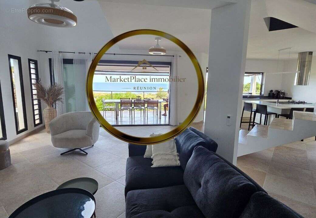 salon lumineux ouvert sur la mer - Maison à SAINT-LEU