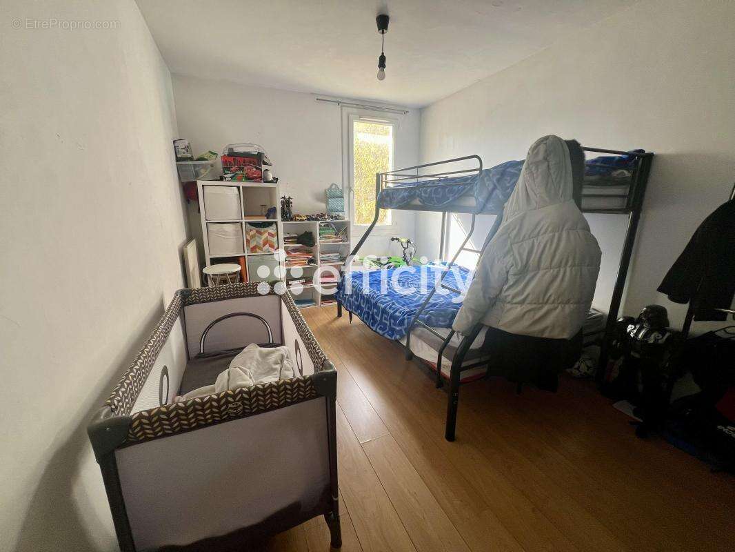 Appartement à MARSEILLE-15E