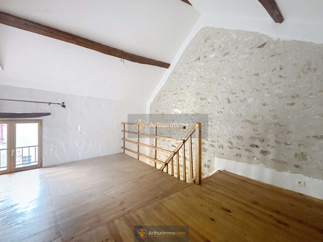 Maison à COULOMMIERS