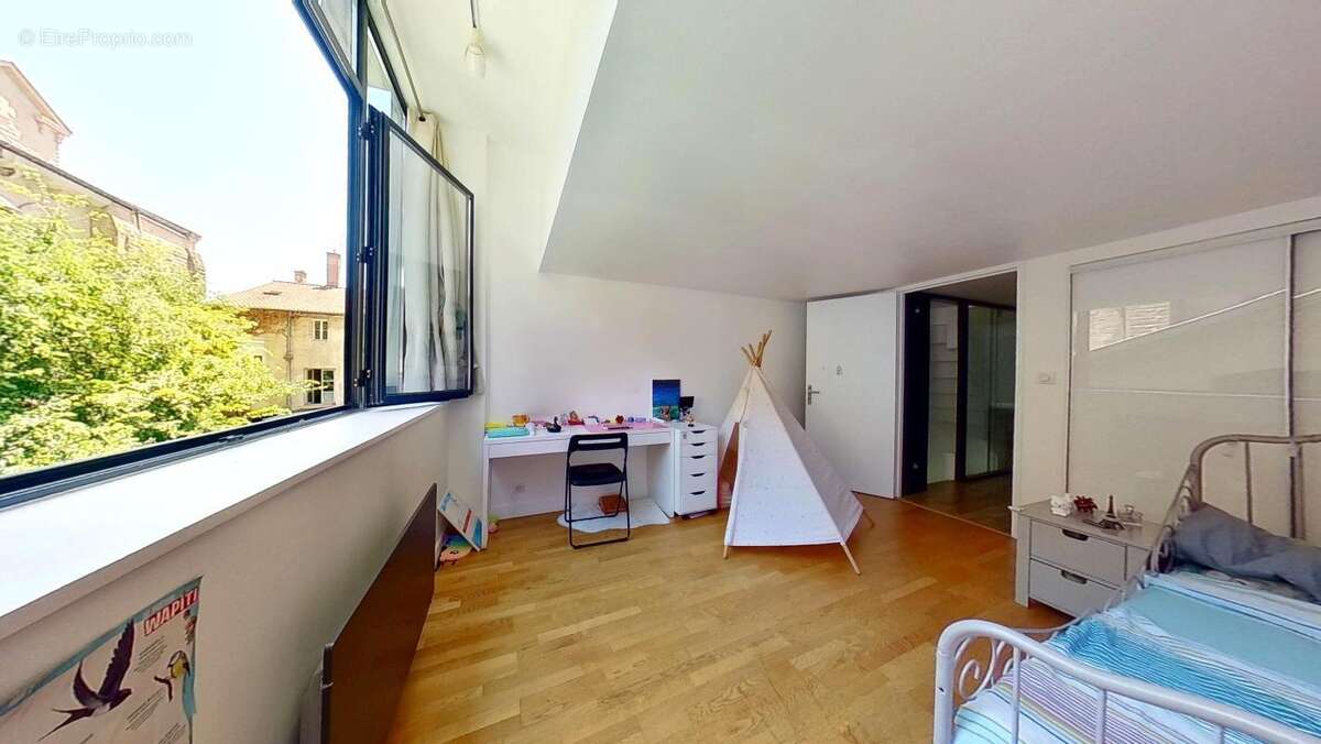 Appartement à LYON-4E