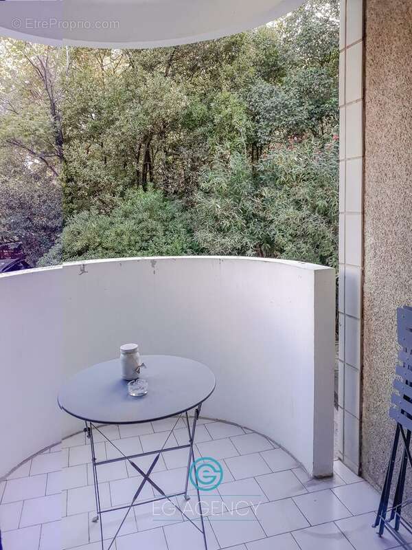 Appartement à MARSEILLE-9E