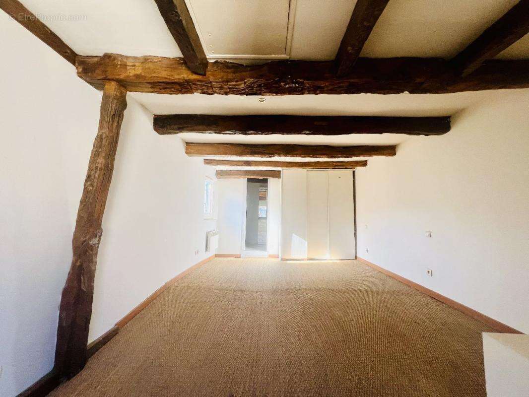 Maison à MONESTIES