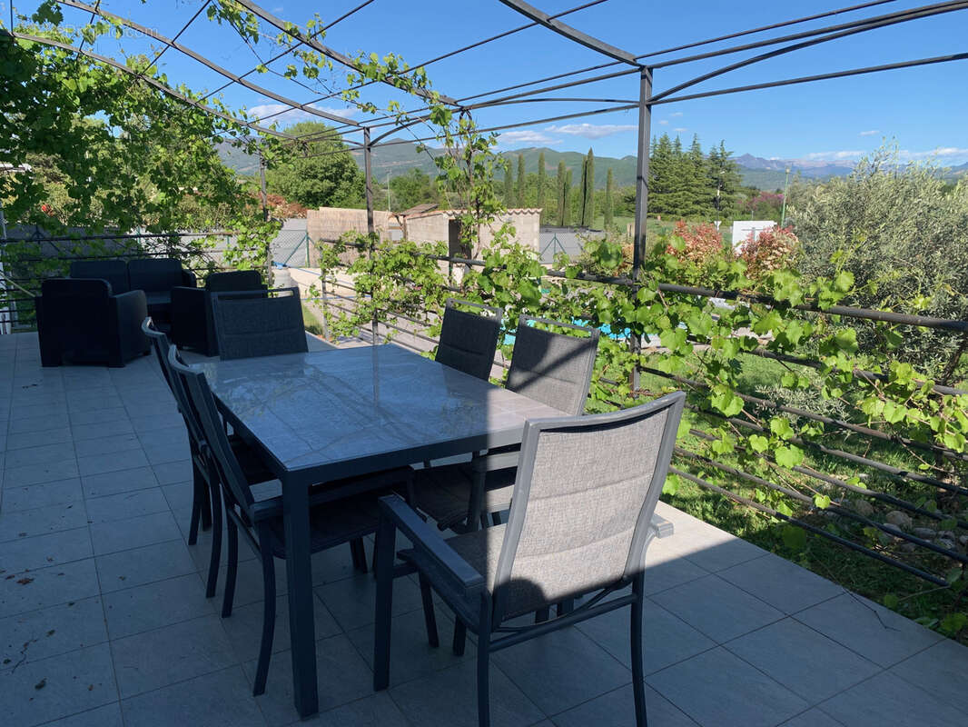 VILLA T5 avec garage et piscine - photo 11