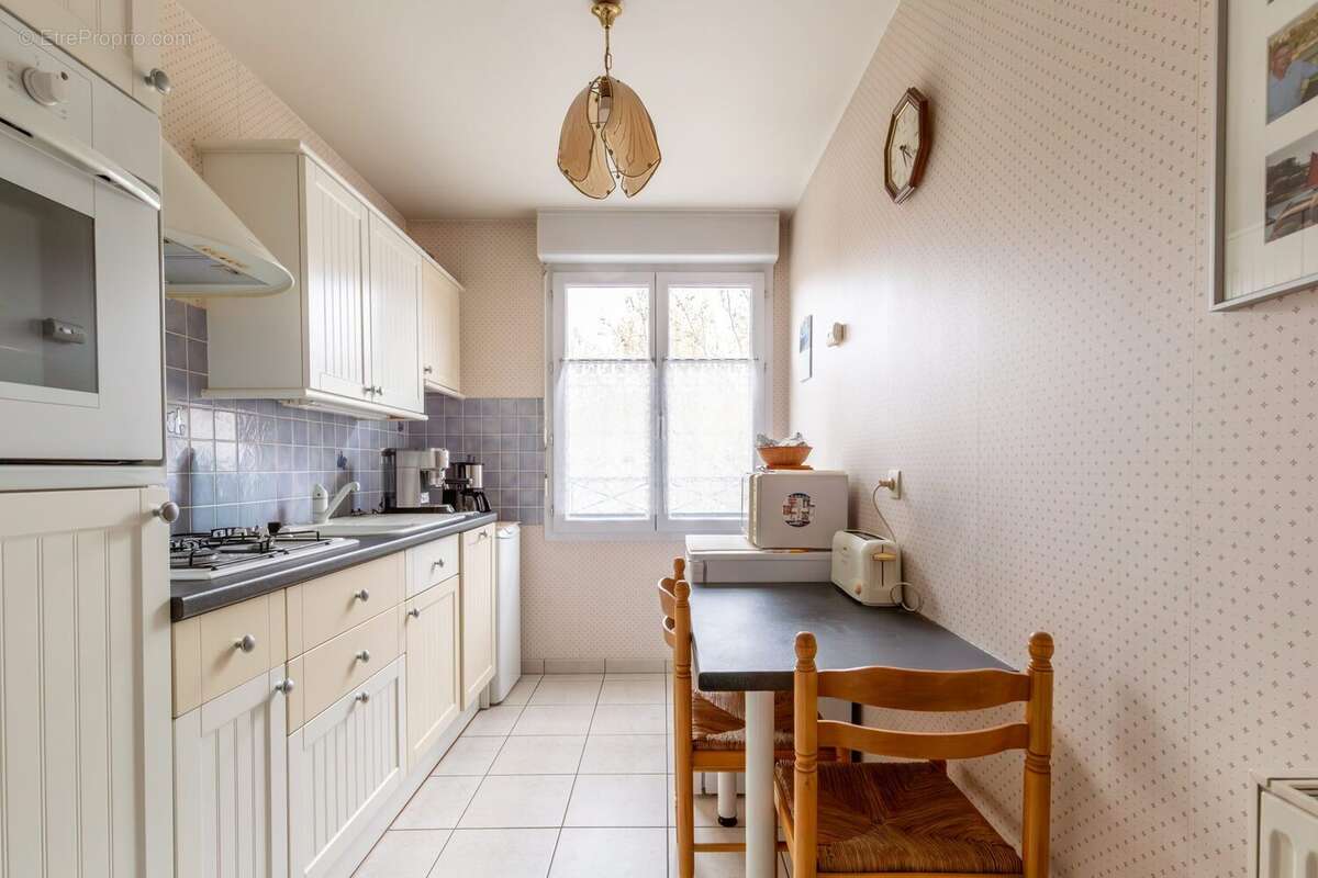 Appartement à BUSSY-SAINT-GEORGES