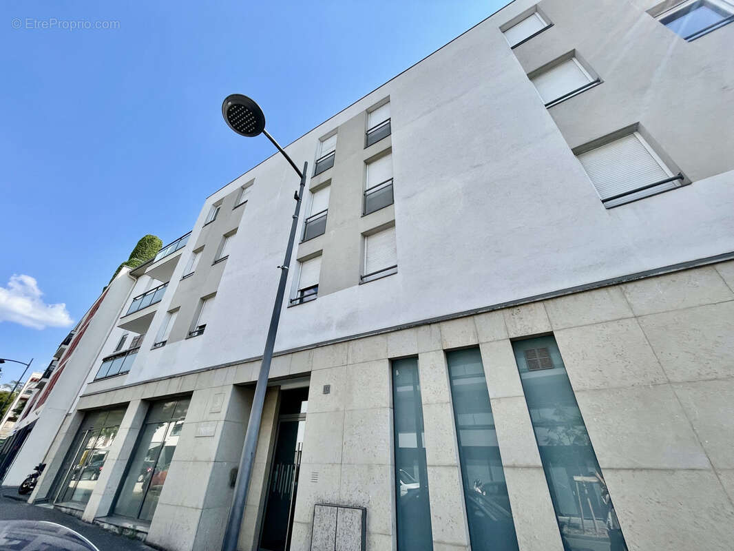 Appartement à MEYZIEU