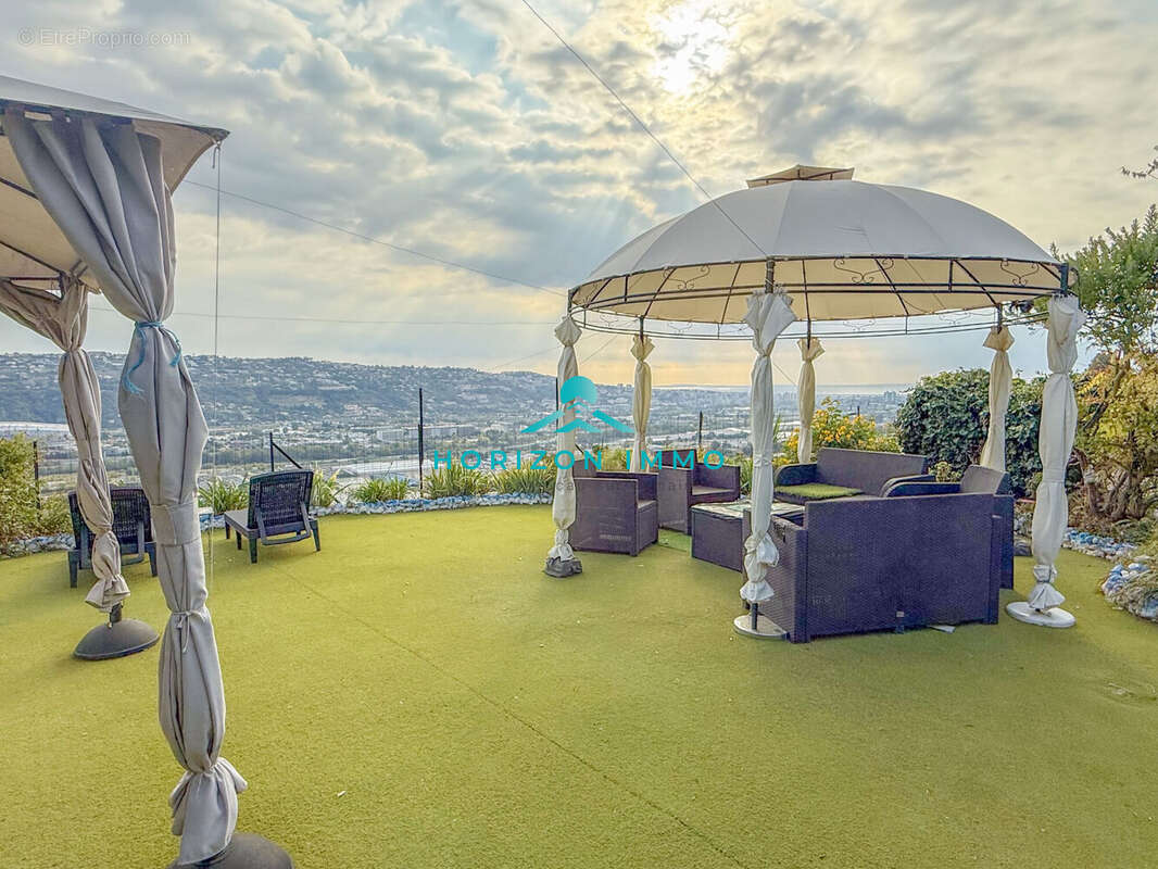 Maison à SAINT-LAURENT-DU-VAR