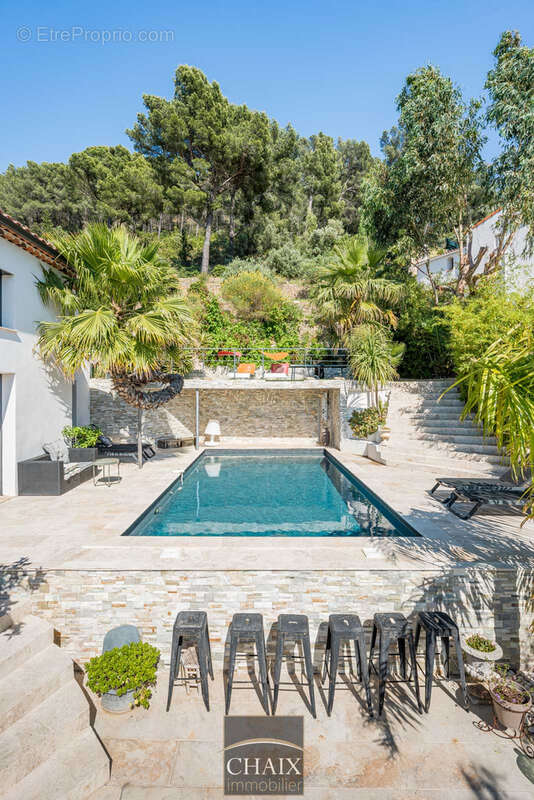 Belle contemporaine avec vue mer - appartement indépendant- piscine - garage - photo 8