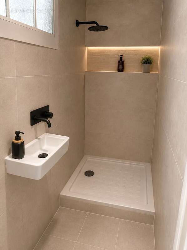 Libération/ Valrose Studio vendu loué proche toutes commodités - photo 6