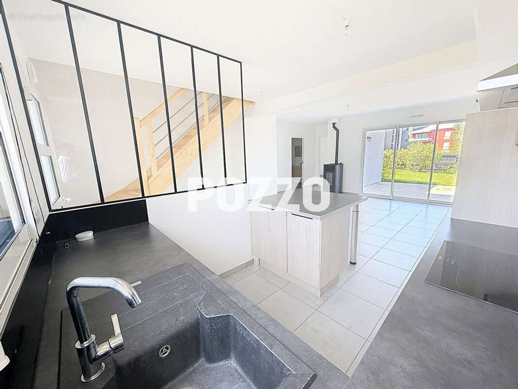 Maison à SAINT-PAIR-SUR-MER