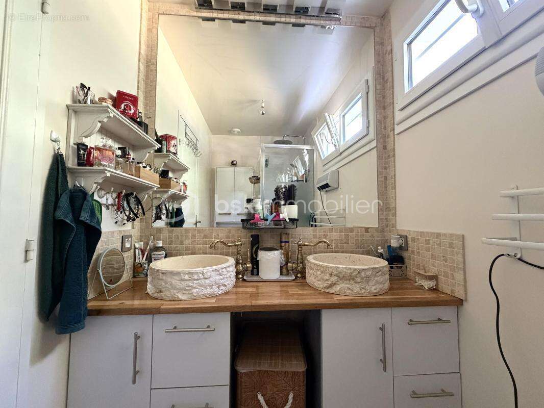 Maison familiale avec sous-sol, 4 chambres , dépendance et bois - photo 18