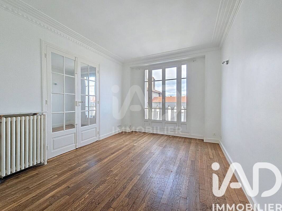 Photo 1 - Appartement à COURBEVOIE