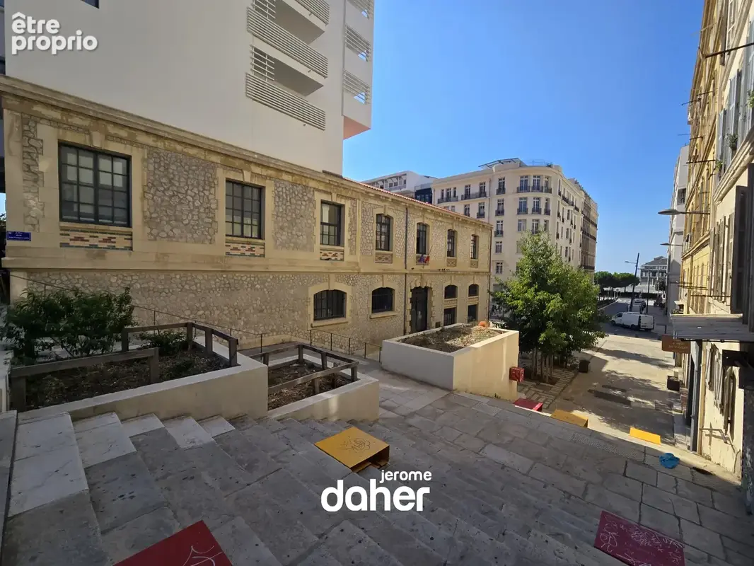 T2 rénové   Dernier étage   Balcon filant   Vue dégagée - photo 11