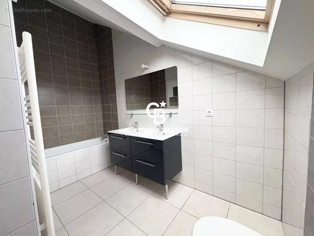 Appartement à CRANVES-SALES