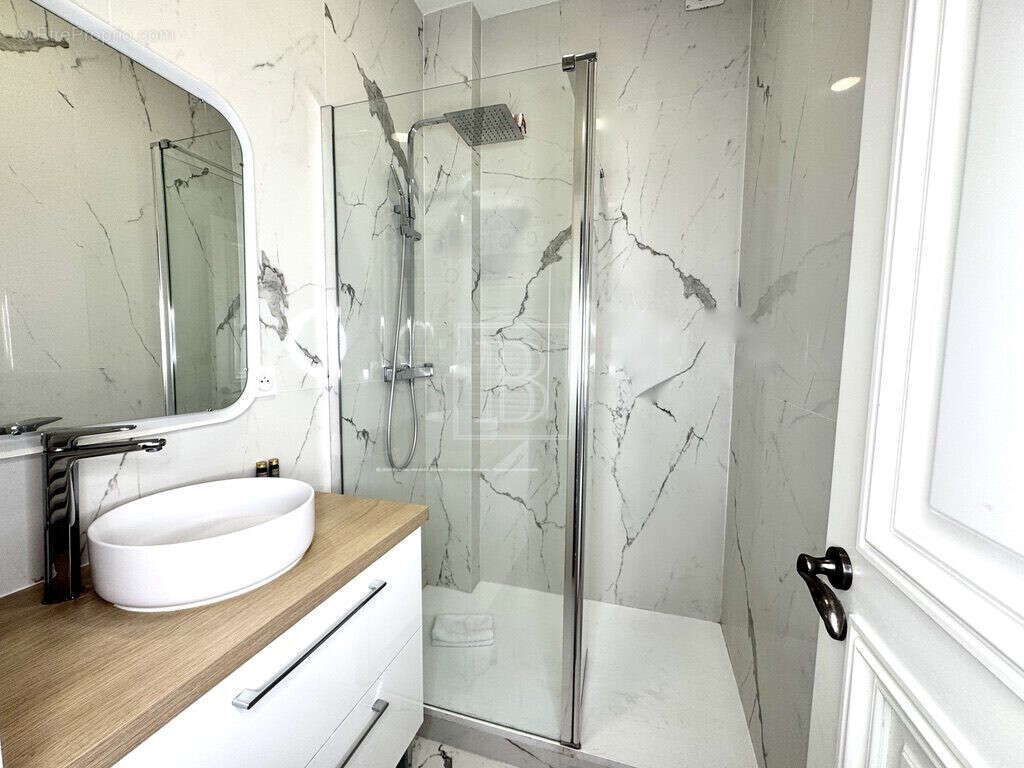 Appartement à PARIS-3E