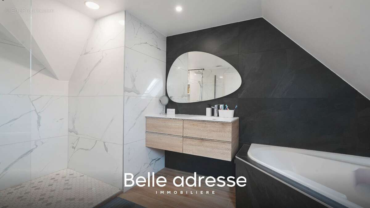 Maison-Appartement rénovée de 160 m² - photo 9