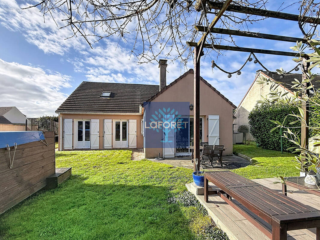 Maison à CHEVANNES