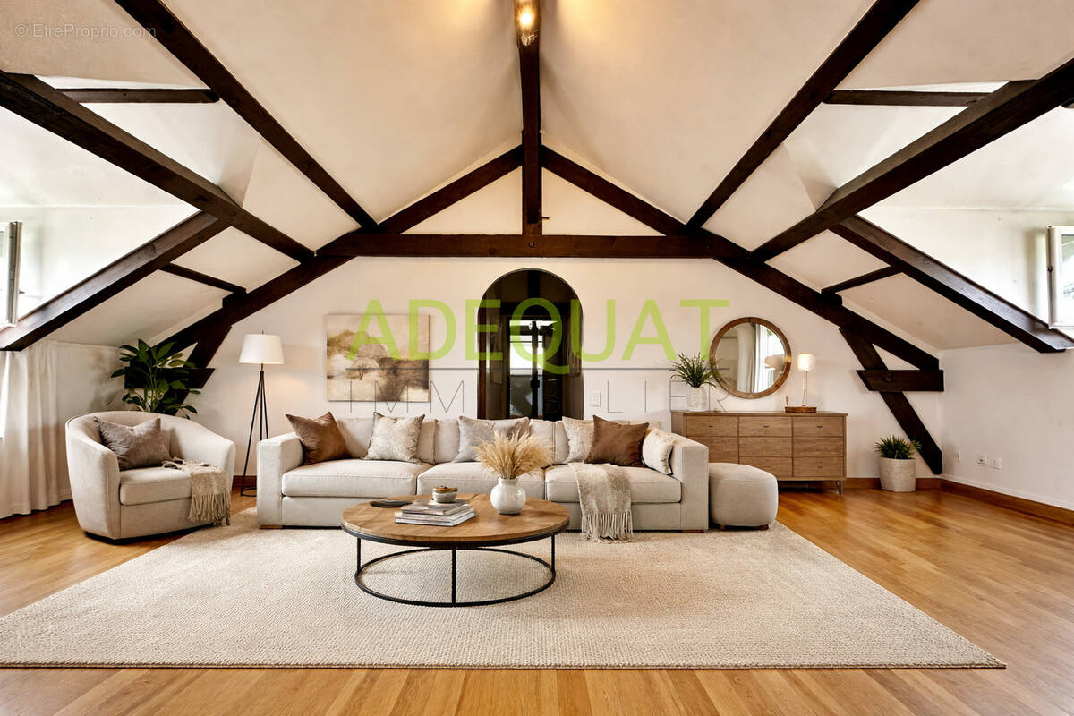 Appartement à SAINT-CLAIR-DE-LA-TOUR