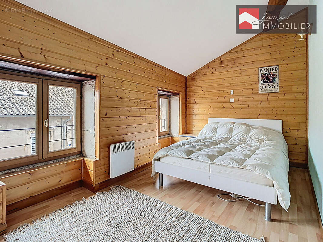 Maison à PONT-DE-VAUX