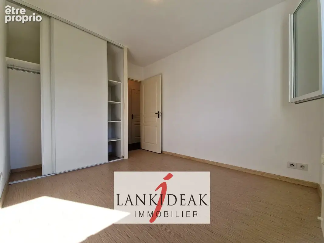 Appartement T2 de 45 m2 avec place parking privative au centre d'Hasparren - photo 9