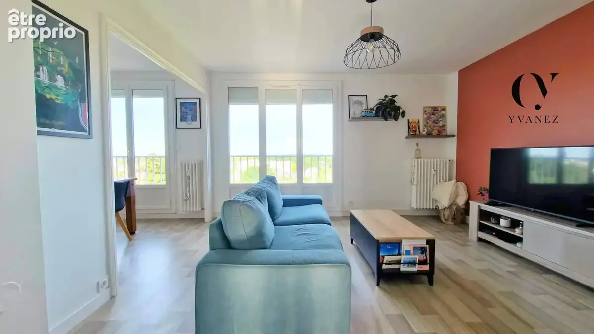 Appartement grand Type 3 rénové de 71 m2, traversant et lumineux, vue dégagée, situé quartier Sainte-Thérèse à - photo 5