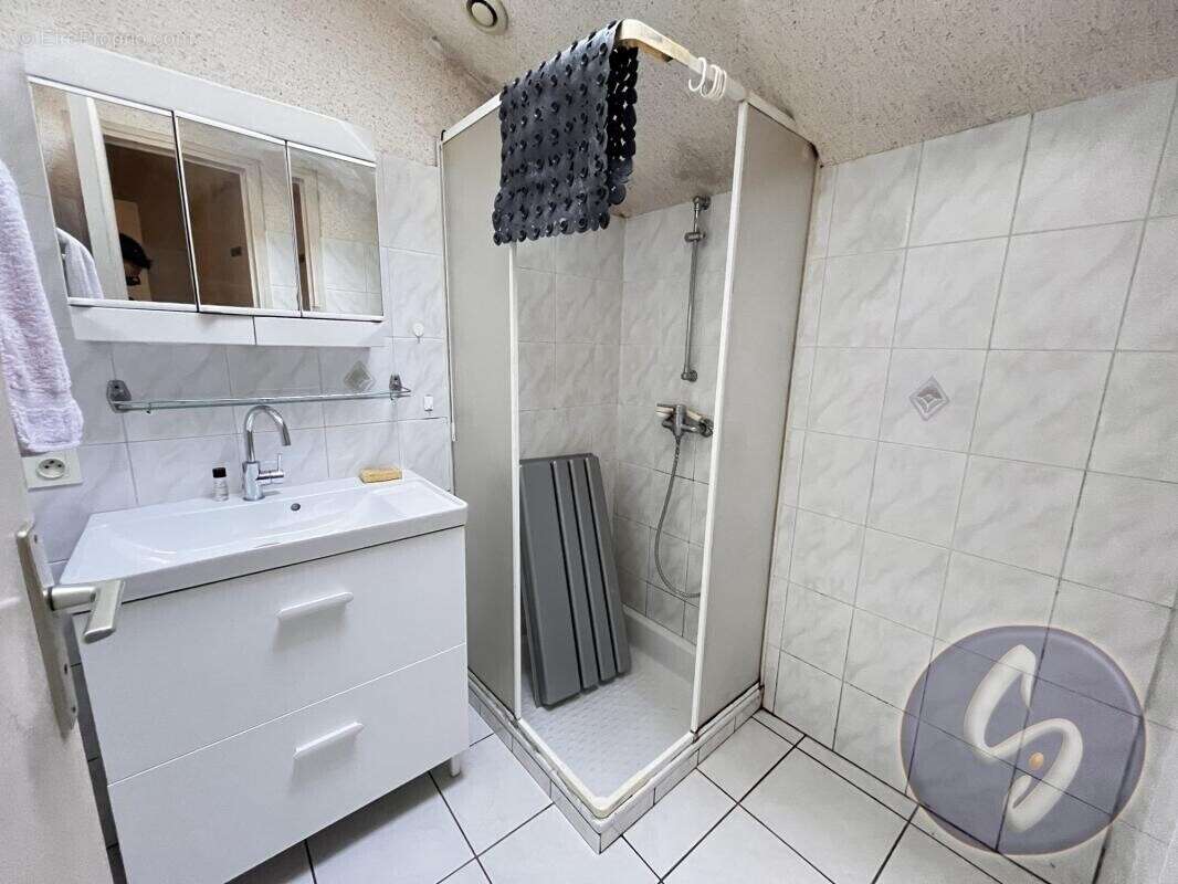 Maison de charme avec dépendances et fort potentiel - Proche - photo 7