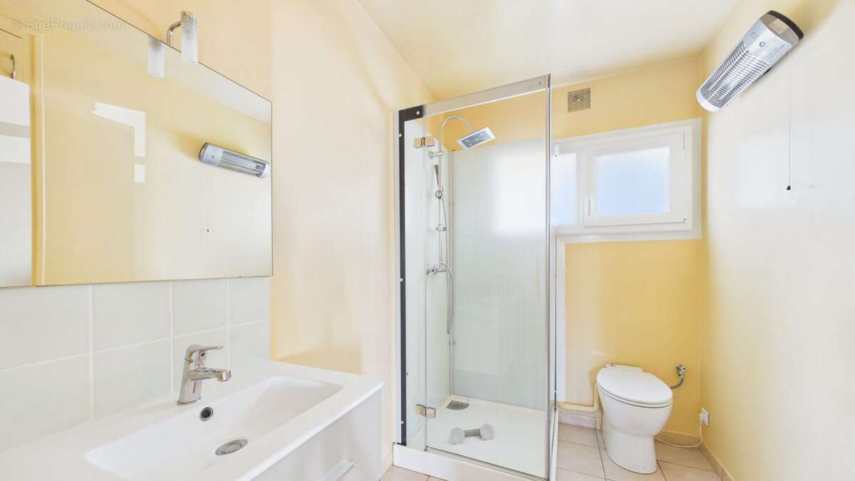Maison 128 m² à Le Relecq-Kerhuon  - photo 6