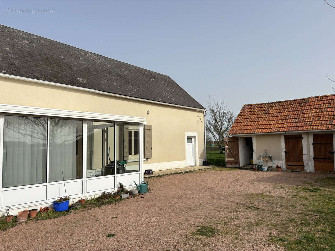 Vicq-Exemplet   Maison de plain-pied avec un jardin clos de 2 228 m2 et une vue dégagée - photo 3