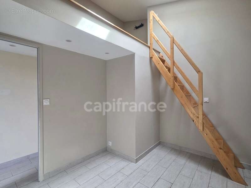 Maison à vendre de 200 m² avec piscine – Piégros-la-Clastre (26) - photo 16