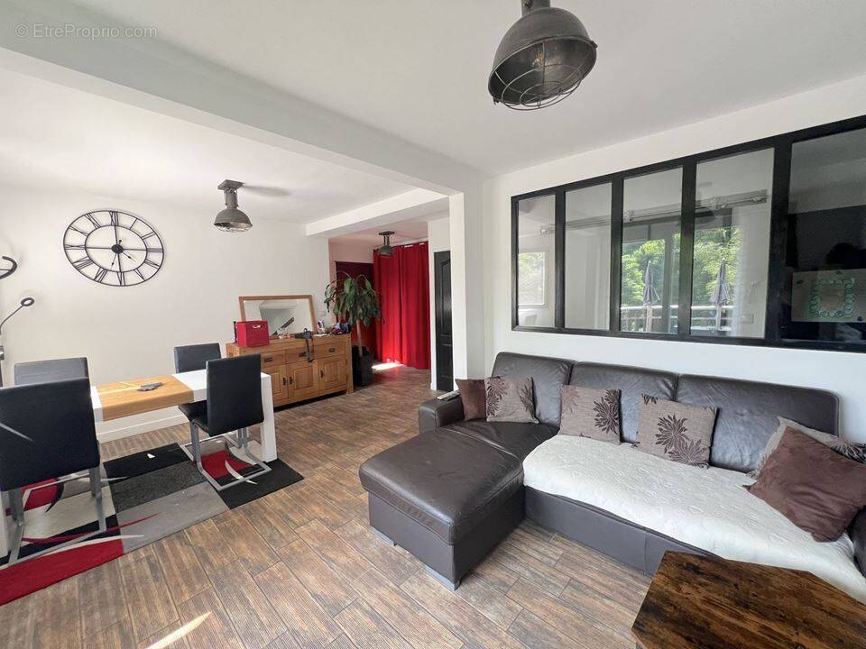 Appartement à CRAN-GEVRIER