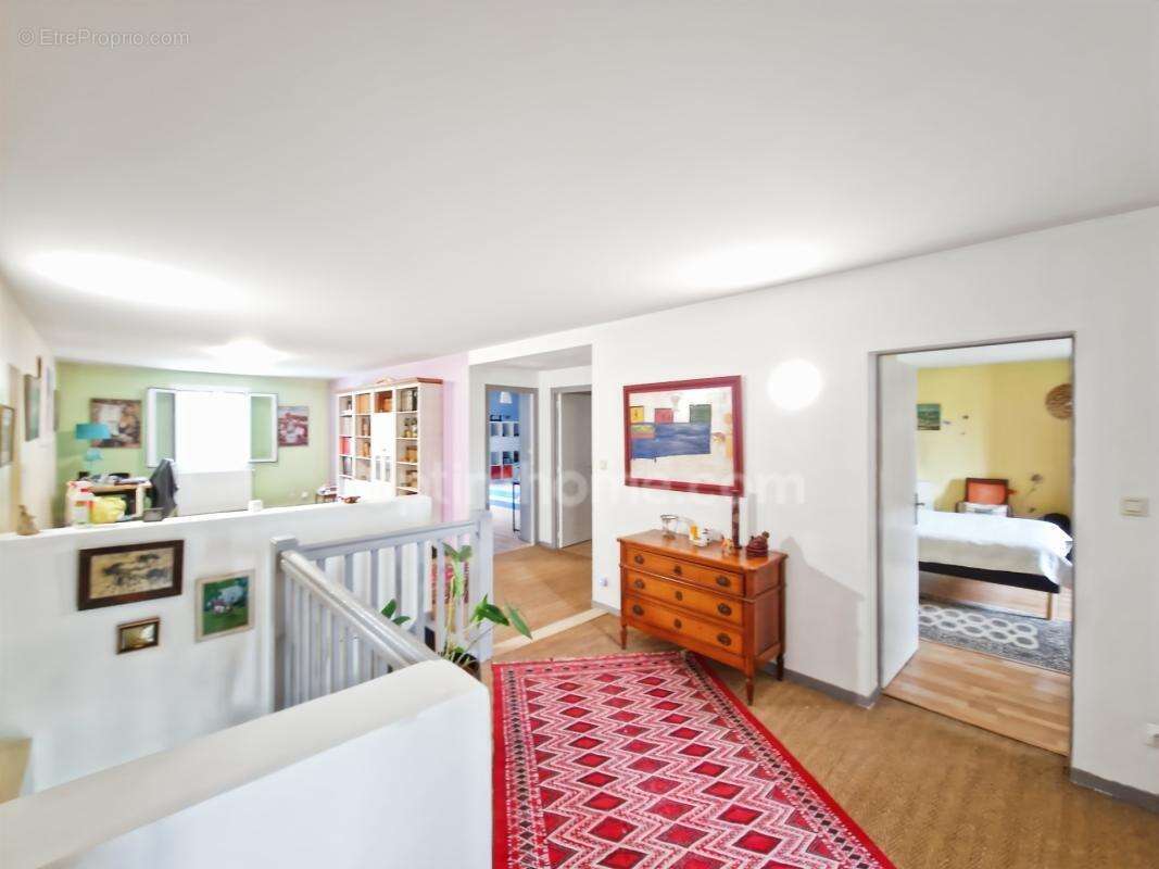 Maison de plus de 270M2 à vendre 9 pièces-5 chambres-piscine- HABAS (40) - photo 16