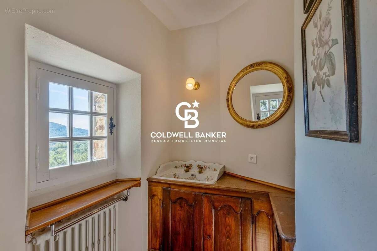 Maison à LA GARDE-FREINET