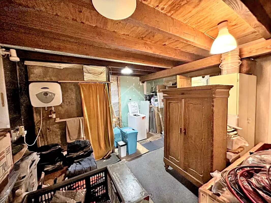 Maison à BELLENAVES