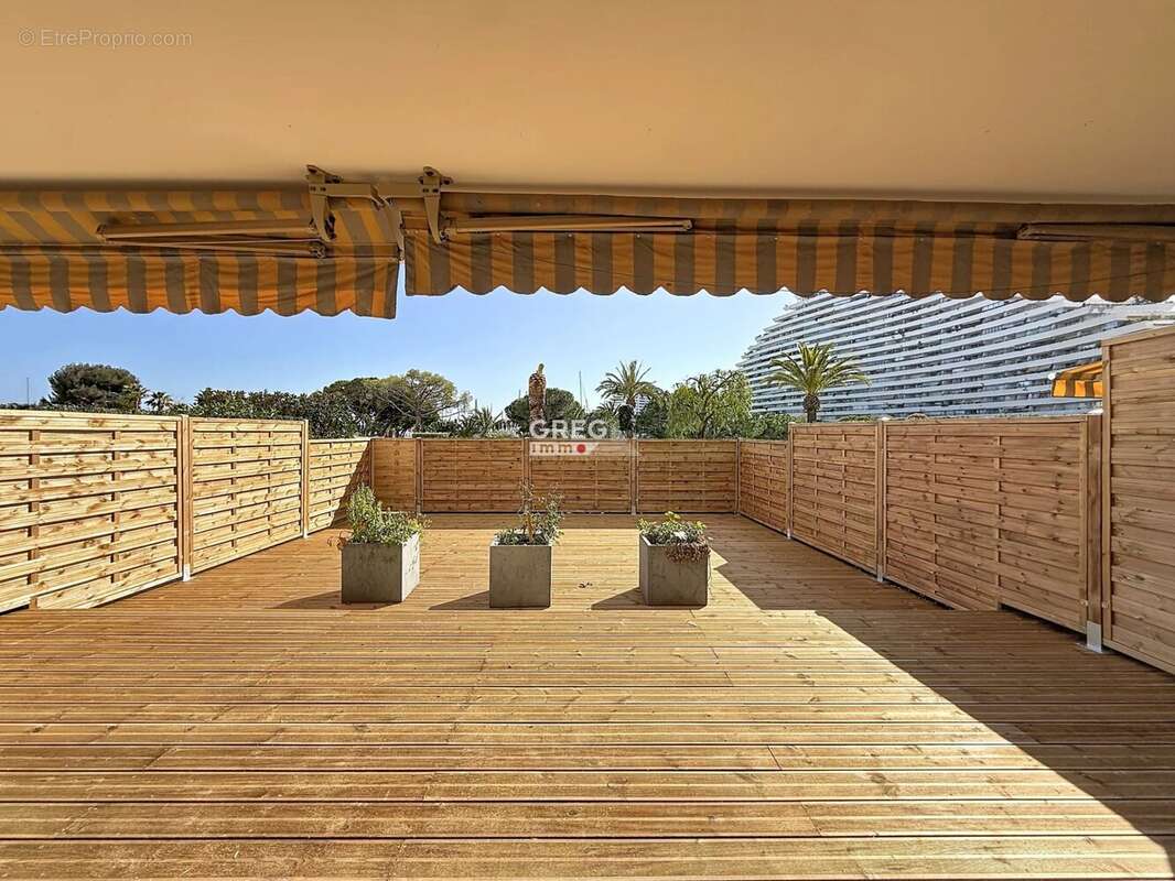 Appartement à VILLENEUVE-LOUBET