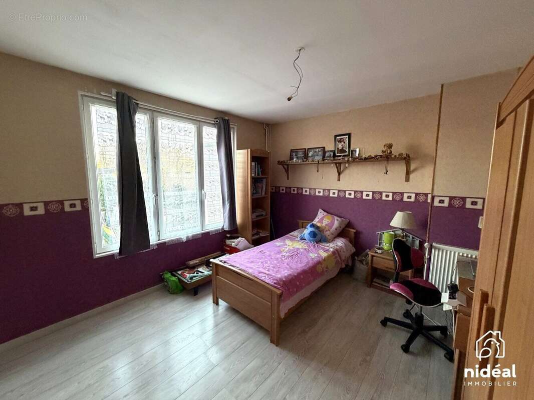 Maison à AULNOYE-AYMERIES