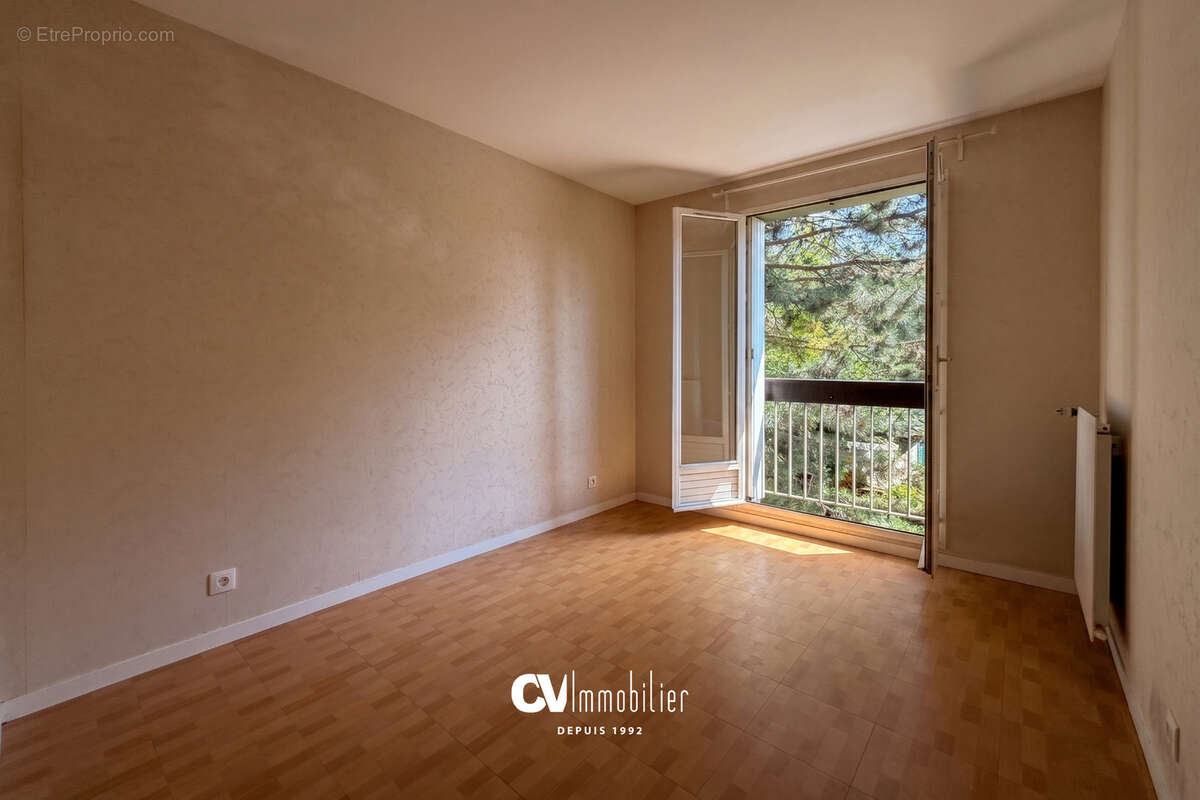 Appartement f3 centre ville évreux dans coproprieté securisée - photo 11