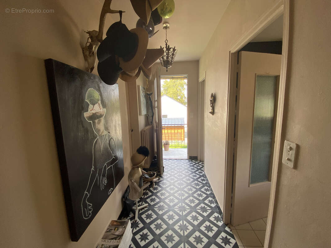 Maison à CHANTENAY-VILLEDIEU