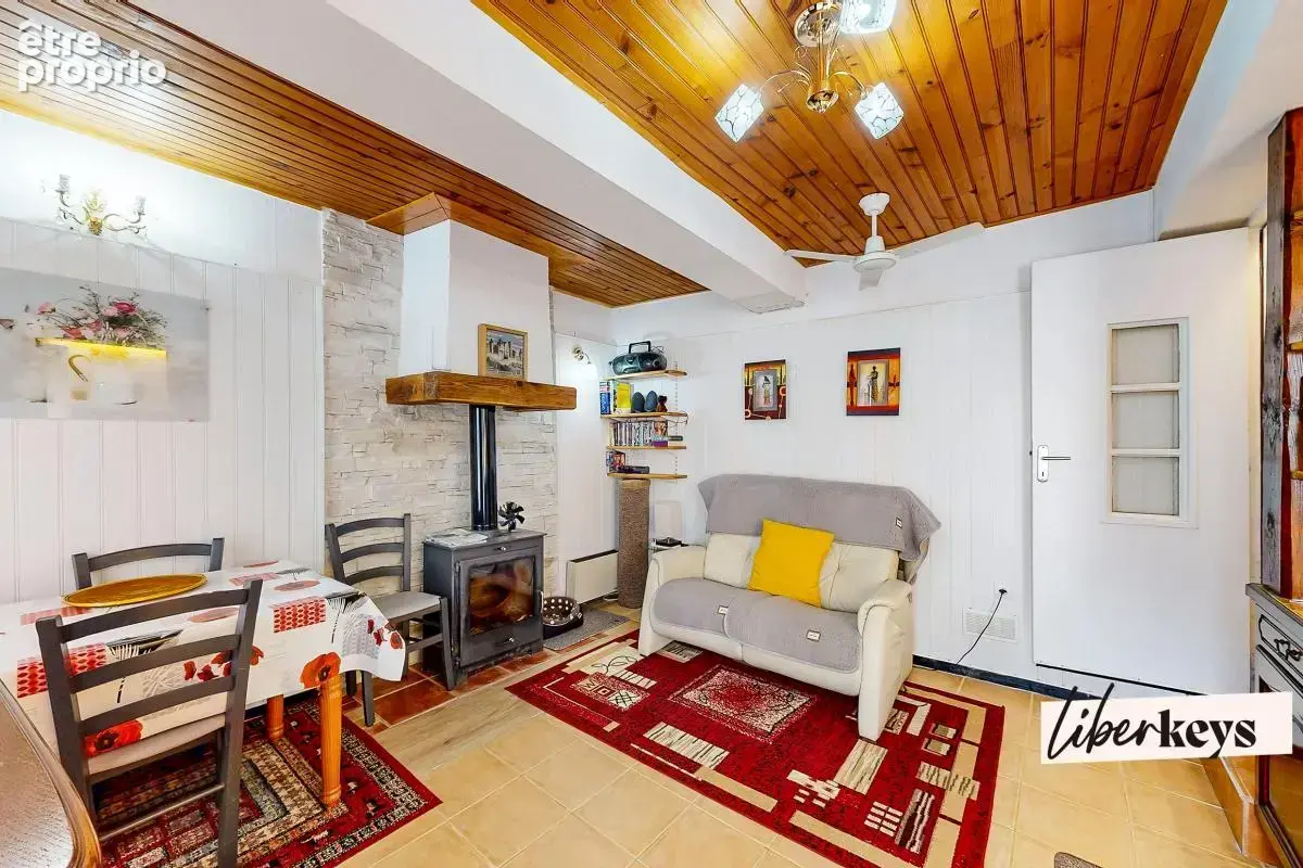QUINTILLAN : Maison de village atypique avec terrasse privative de 12 m² - photo 3