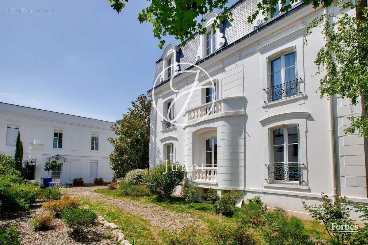 Maison à LE VESINET