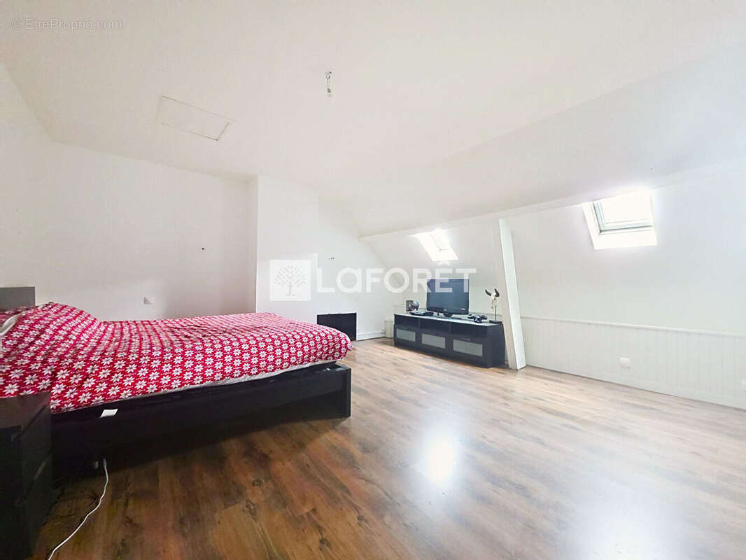 Maison à MOINVILLE-LA-JEULIN