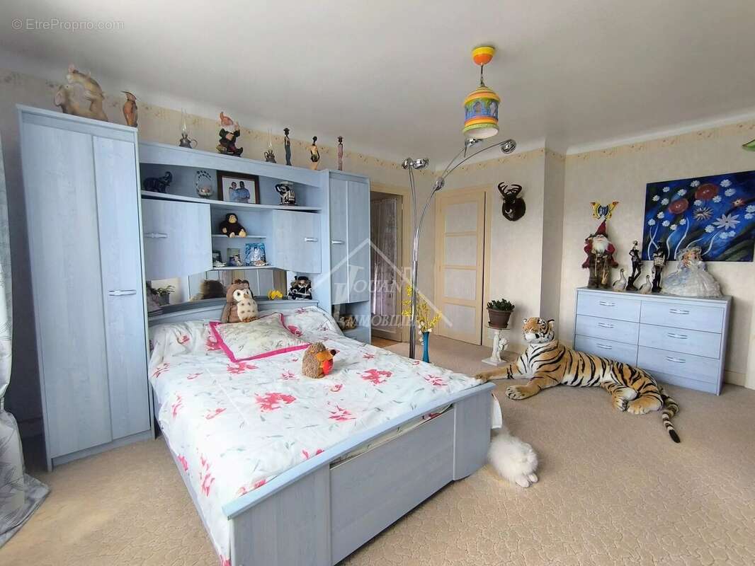 Maison à SAINT-ELOY-LES-MINES