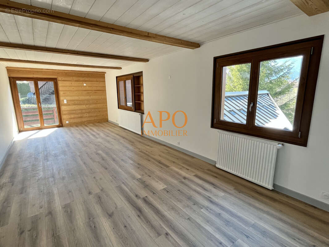 Appartement à ARACHES-LA-FRASSE