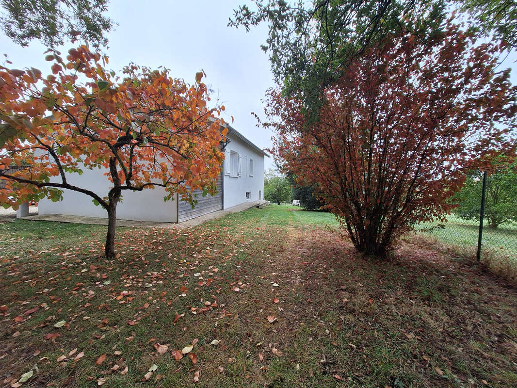 Maison à LA CROIX-BLANCHE