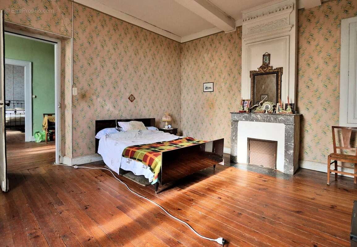 Maison à CASTELNAU-RIVIERE-BASSE