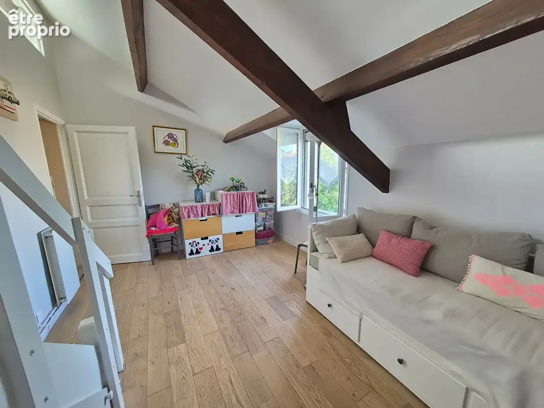 Maison/villa 7p renove avec terrasse et jardin - photo 9
