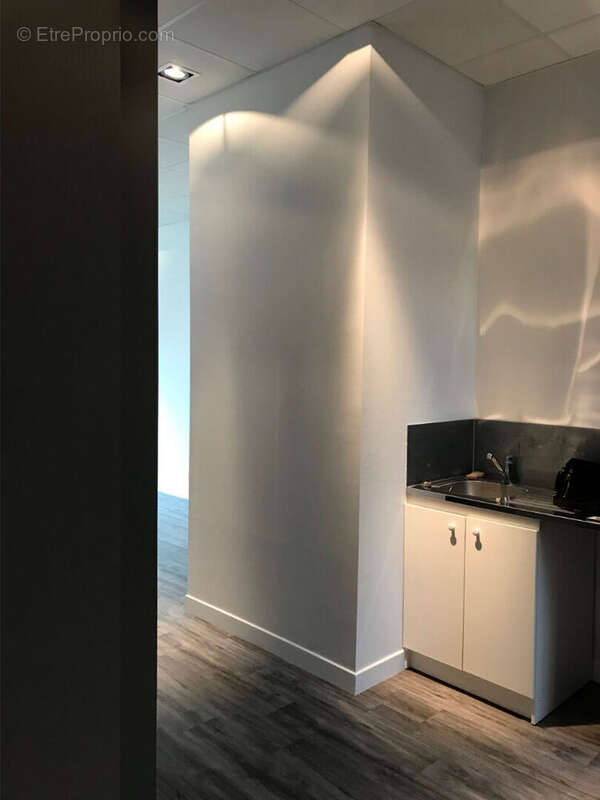 Local commercial 45 M2 - photo 4