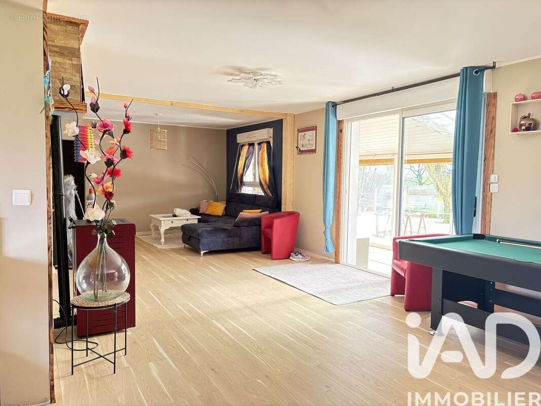 Maison 140 m² à Polignac  - photo 7