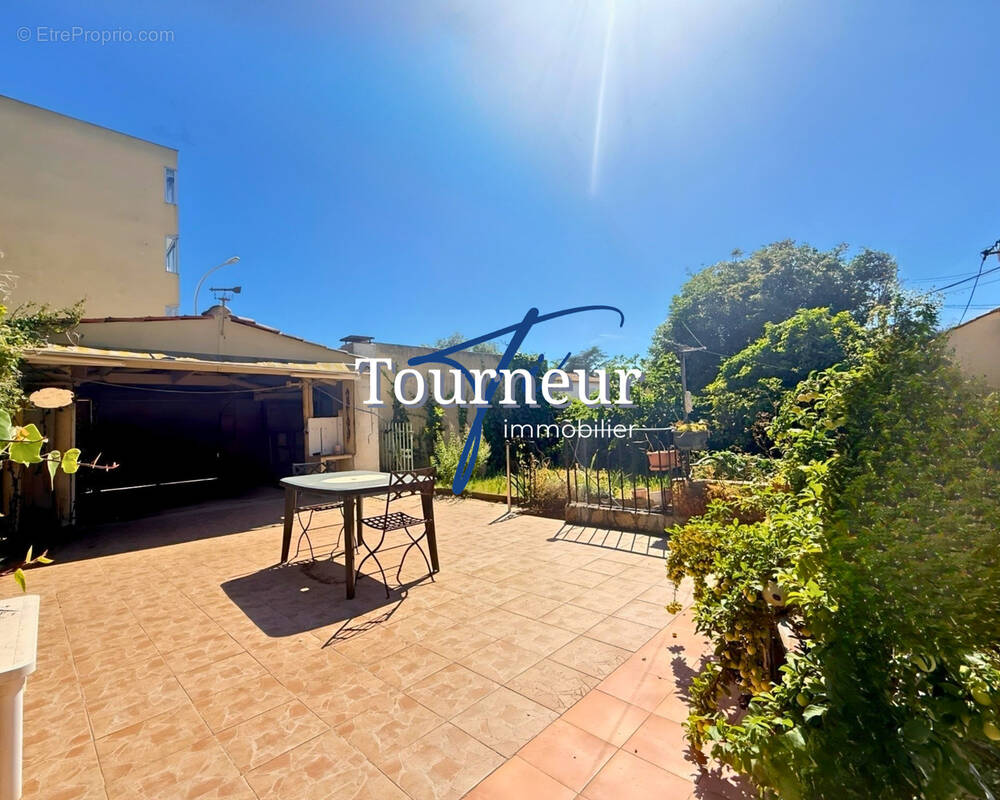 Maison à SIX-FOURS-LES-PLAGES